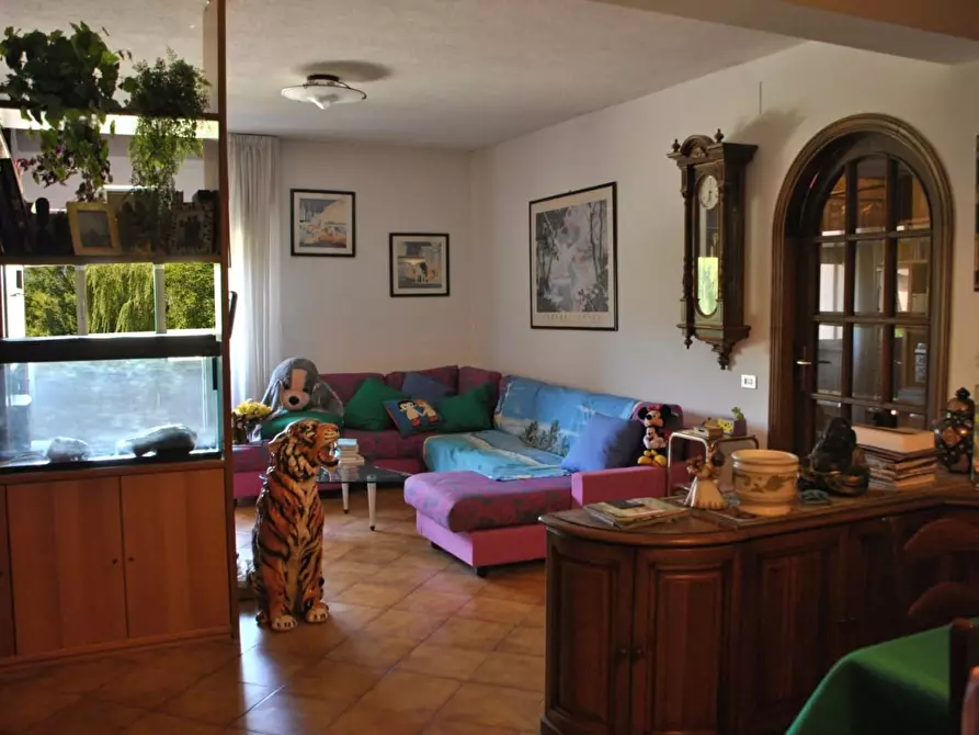 Immagine 6 di Appartamento in vendita  a Lucca