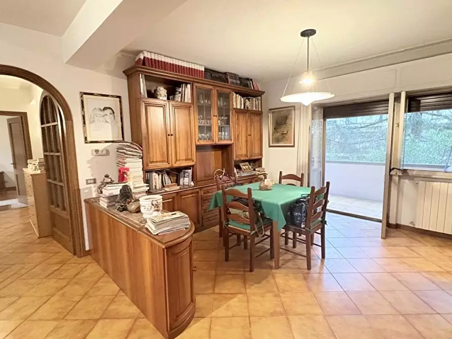 Immagine 7 di Appartamento in vendita  a Lucca