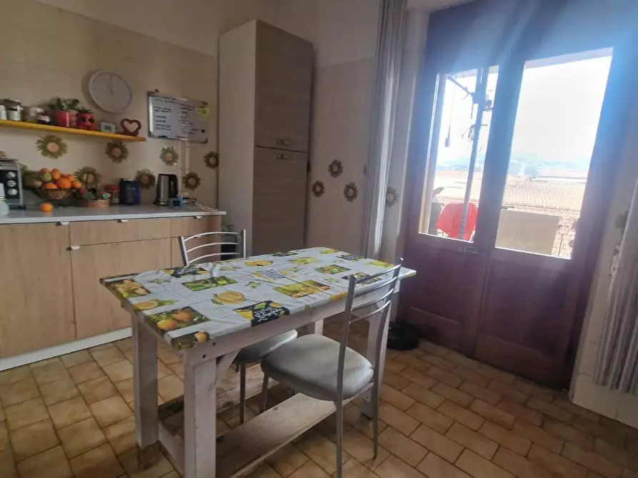 Immagine 13 di Casa trifamiliare in vendita  a Massa