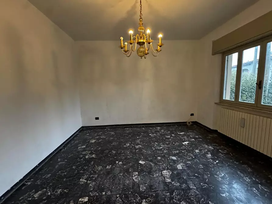 Immagine 16 di Casa bifamiliare in vendita  a Lucca