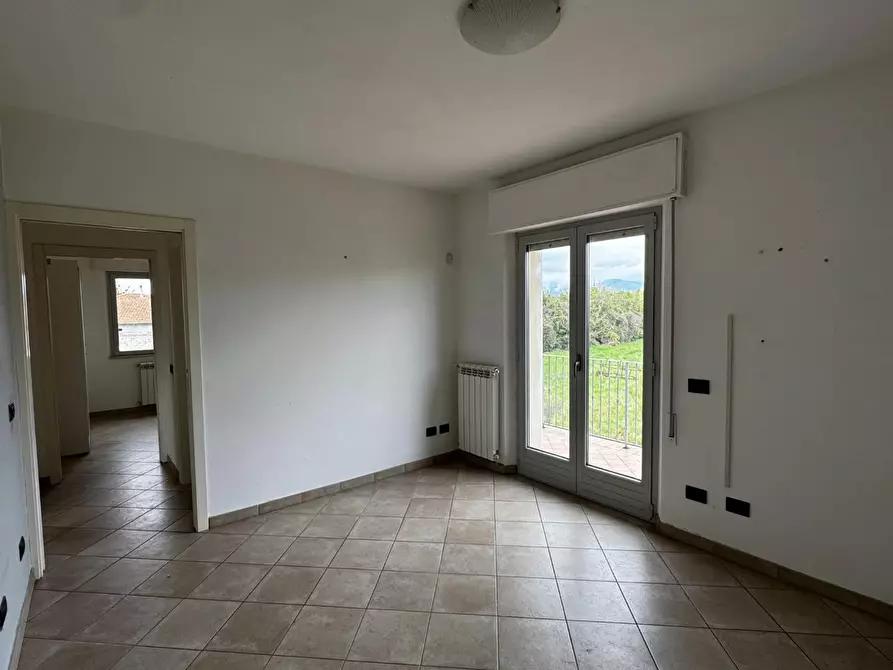 Immagine 6 di Casa bifamiliare in vendita  a Lucca