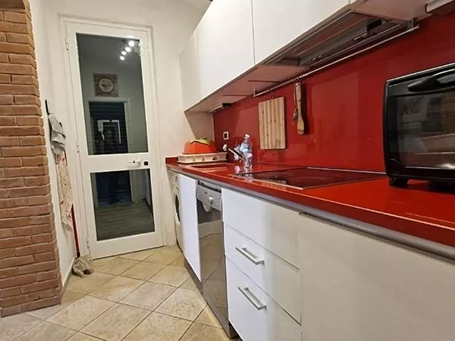 Immagine 3 di Casa indipendente in vendita  a Carrara