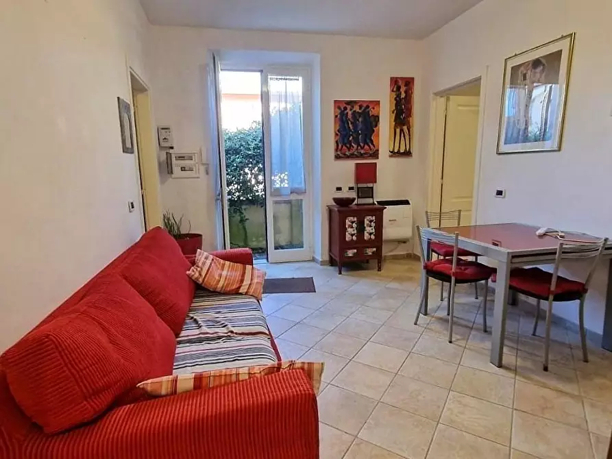 Immagine 1 di Casa indipendente in vendita  a Carrara