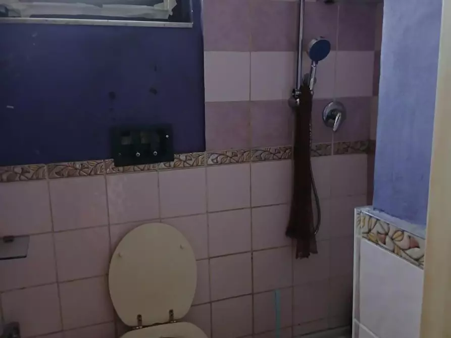 Immagine 10 di Casa trifamiliare in vendita  a Massa