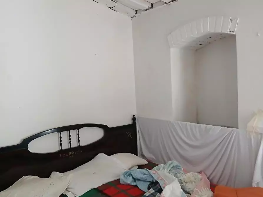 Immagine 13 di Casa trifamiliare in vendita  a Massa