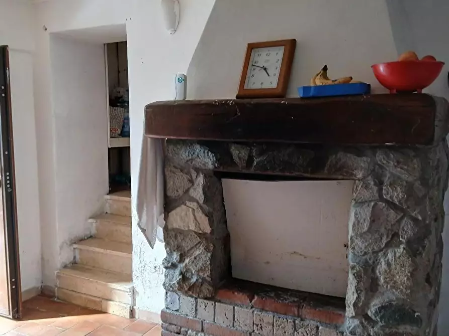 Immagine 7 di Casa trifamiliare in vendita  a Massa