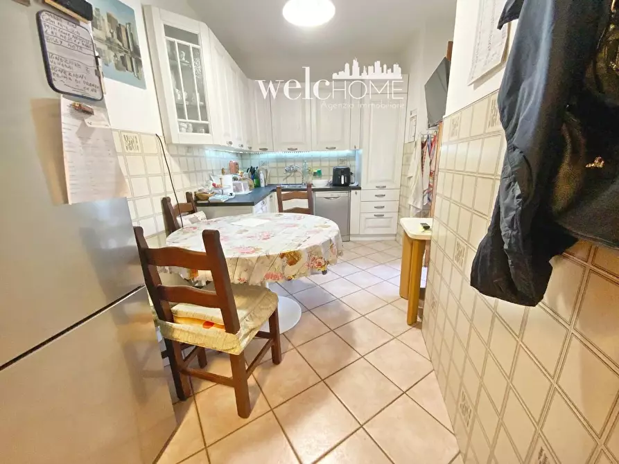 Immagine 19 di Appartamento in vendita  a Campi Bisenzio