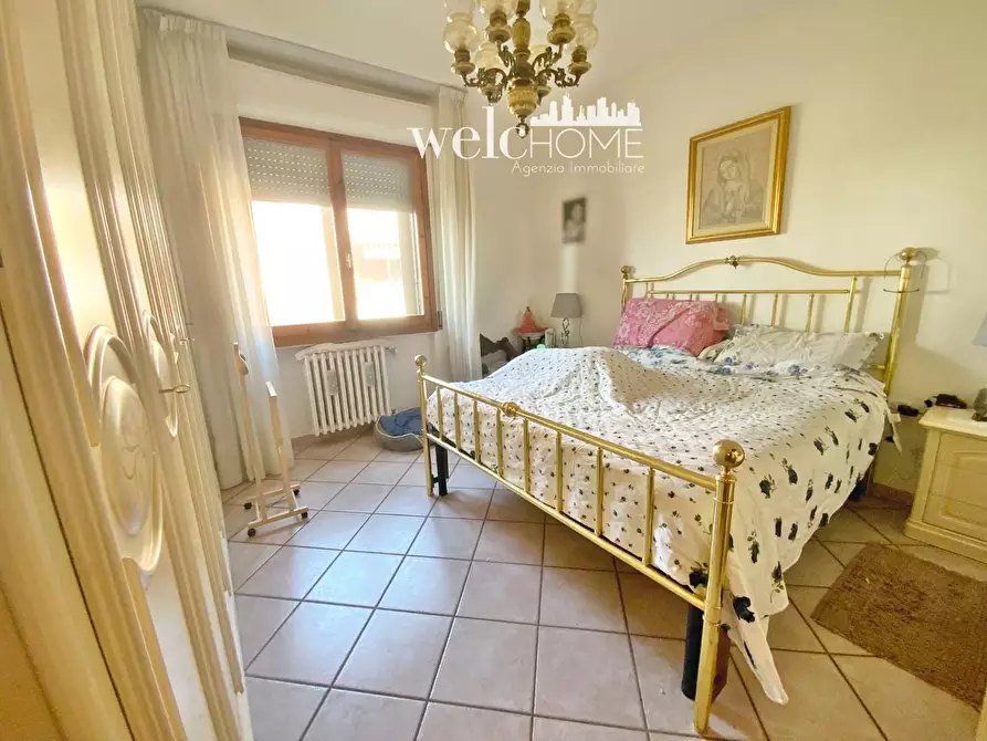 Immagine 23 di Appartamento in vendita  a Campi Bisenzio