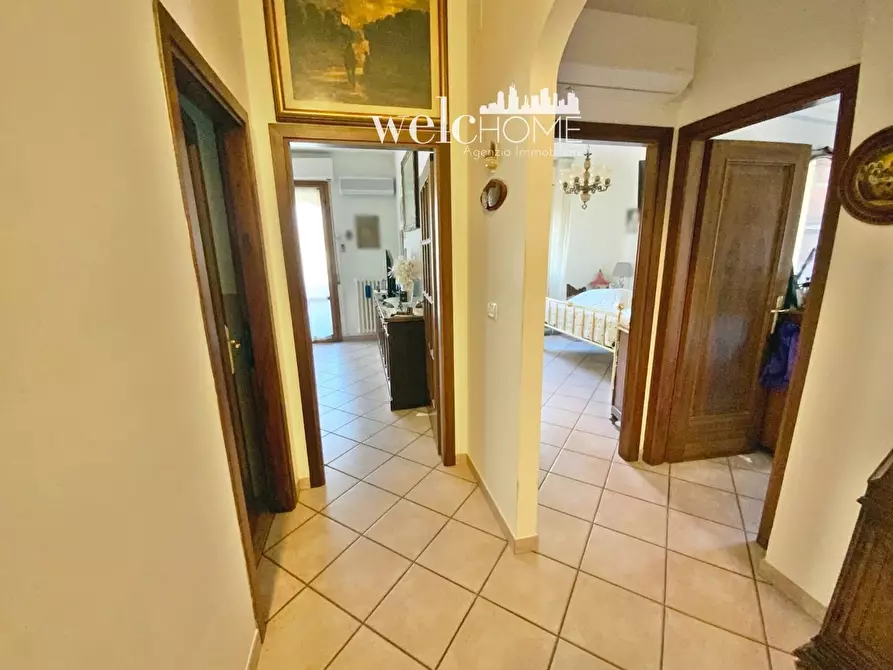 Immagine 21 di Appartamento in vendita  a Campi Bisenzio