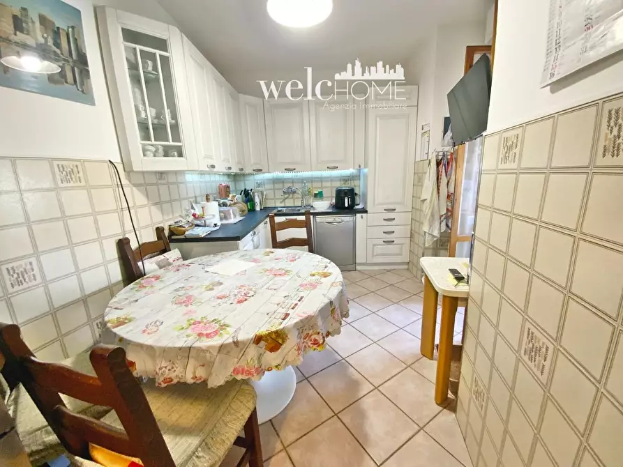 Immagine 18 di Appartamento in vendita  a Campi Bisenzio