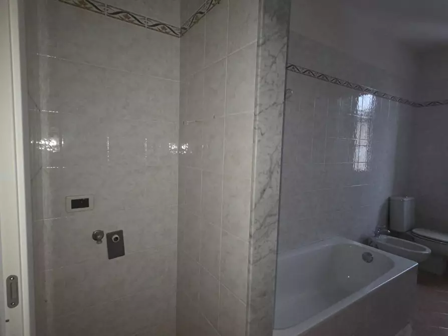 Immagine 19 di Mansarda in vendita  a Porcari