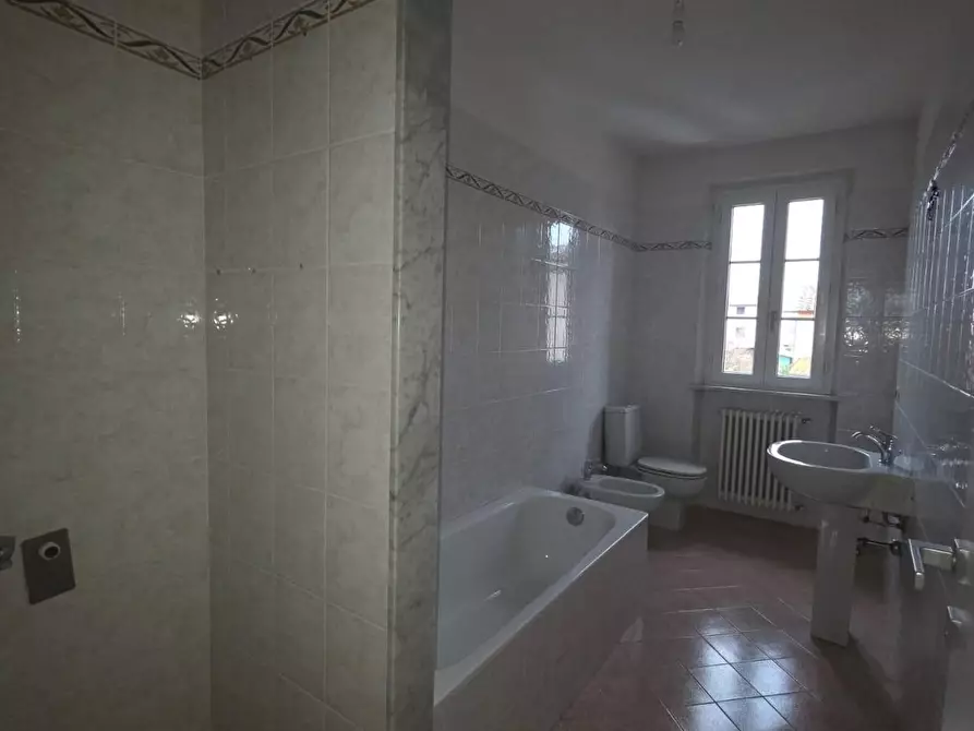 Immagine 12 di Mansarda in vendita  a Porcari