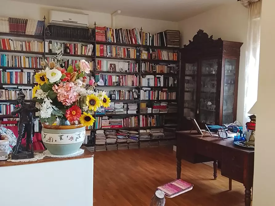 Immagine 1 di Appartamento in vendita  a Poggio A Caiano