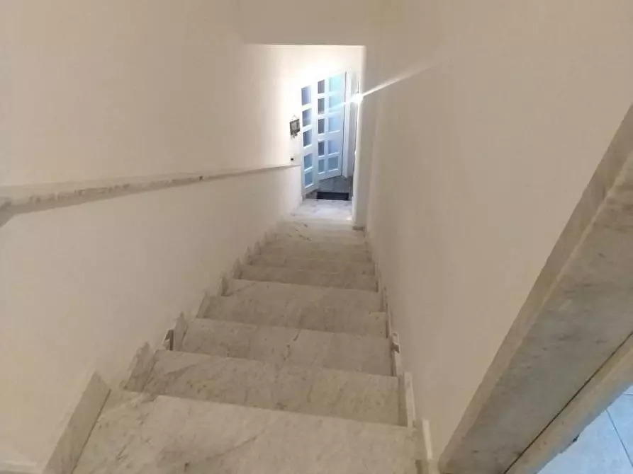 Immagine 12 di Casa semindipendente in vendita  a Carrara