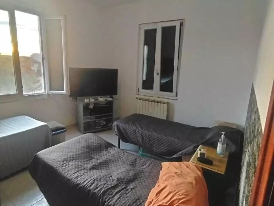 Immagine 9 di Casa semindipendente in vendita  a Carrara