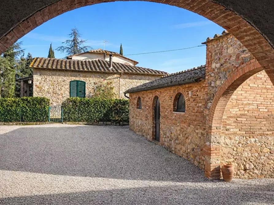Immagine 9 di Casa colonica in vendita  a Monteriggioni