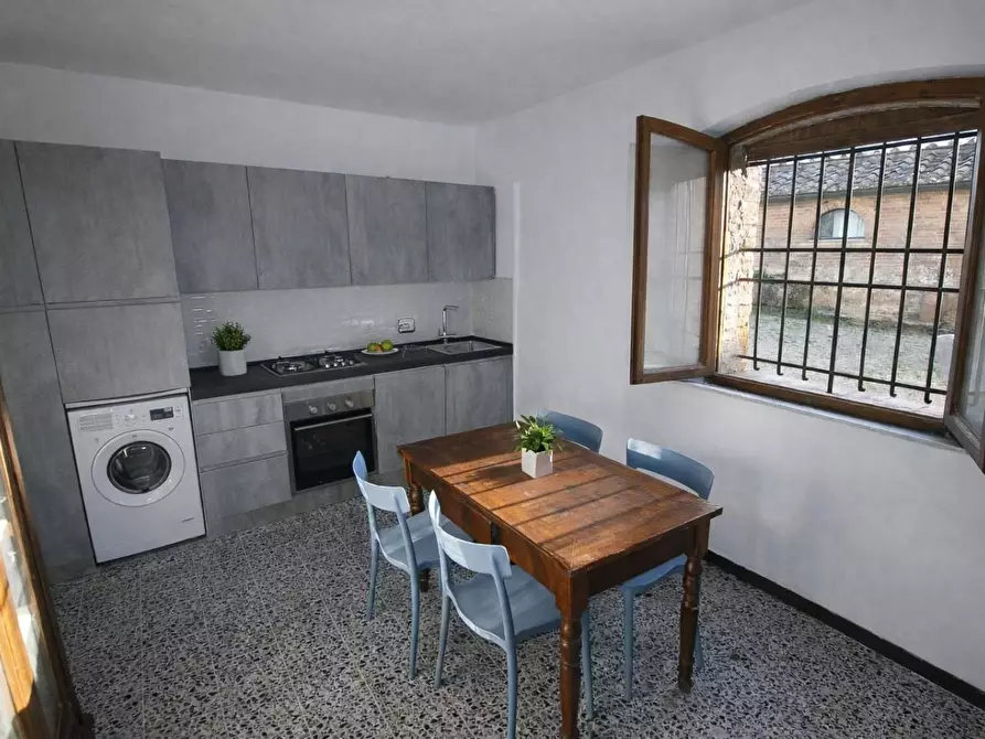 Immagine 12 di Casa colonica in vendita  a Monteriggioni