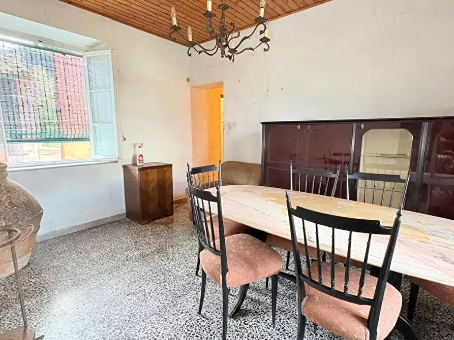 Immagine 3 di Appartamento in vendita  a Lucca