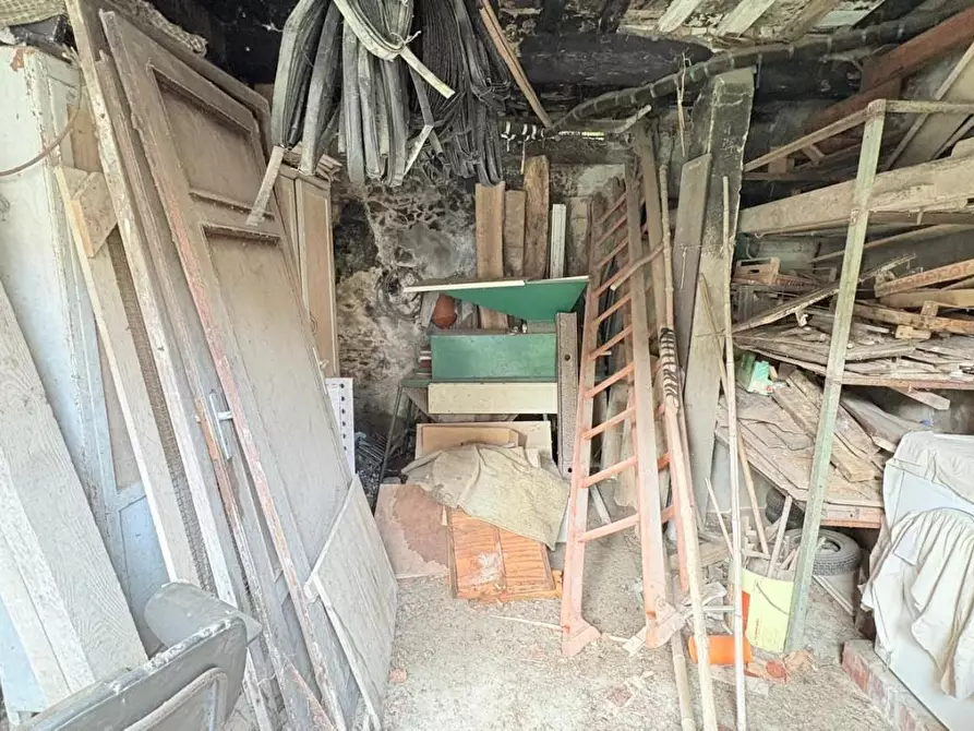 Immagine 18 di Appartamento in vendita  a Lucca