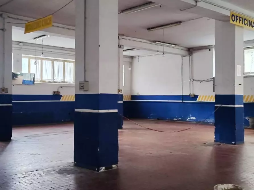 Immagine 2 di Laboratorio in affitto  a Carrara