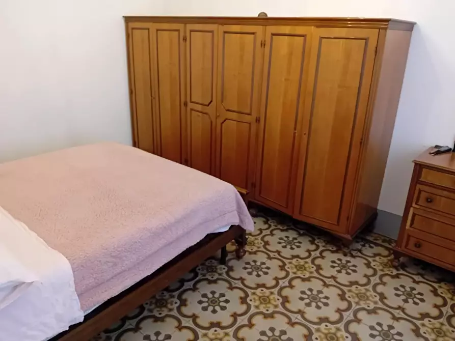 Immagine 19 di Appartamento in vendita  a Carrara