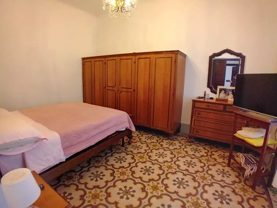 Immagine 4 di Appartamento in vendita  a Carrara