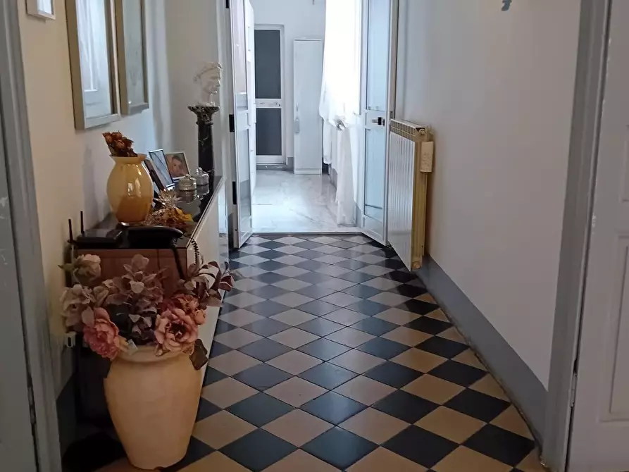 Immagine 21 di Appartamento in vendita  a Carrara