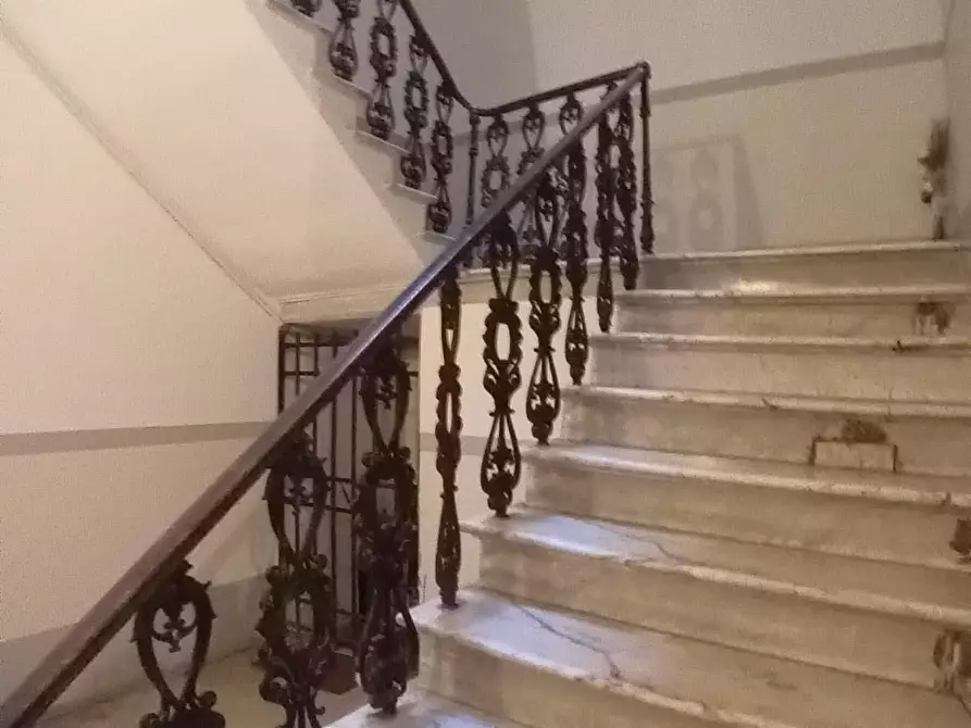 Immagine 18 di Appartamento in vendita  a Carrara