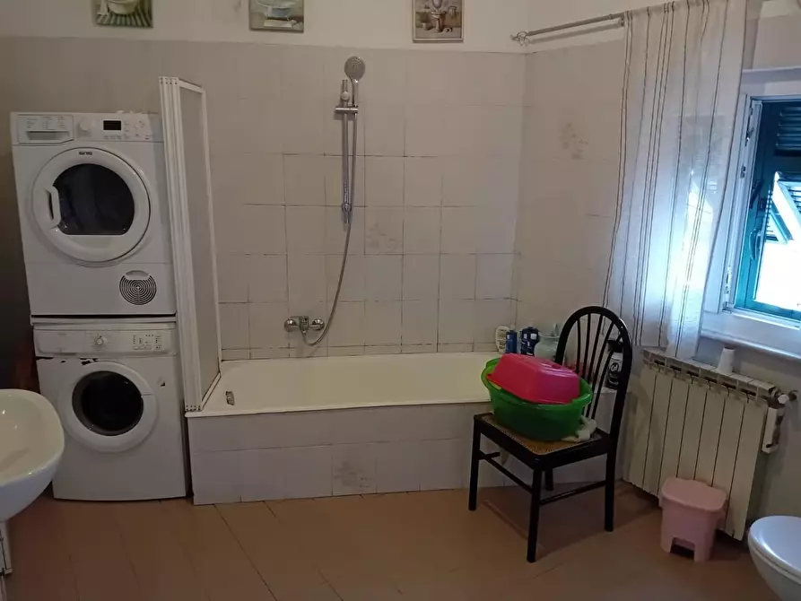 Immagine 15 di Appartamento in vendita  a Carrara