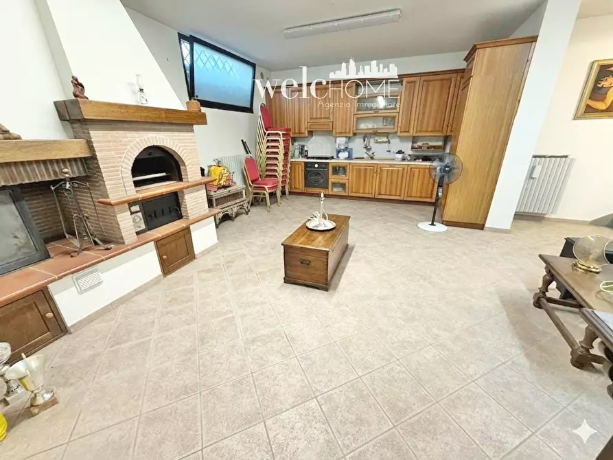 Immagine 21 di Villa in vendita  a Poggio A Caiano