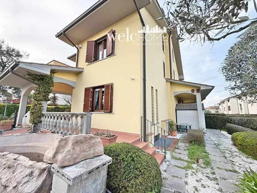 Immagine 32 di Villa in vendita  a Poggio A Caiano