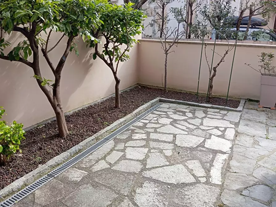 Immagine 3 di Appartamento in vendita  a Carrara