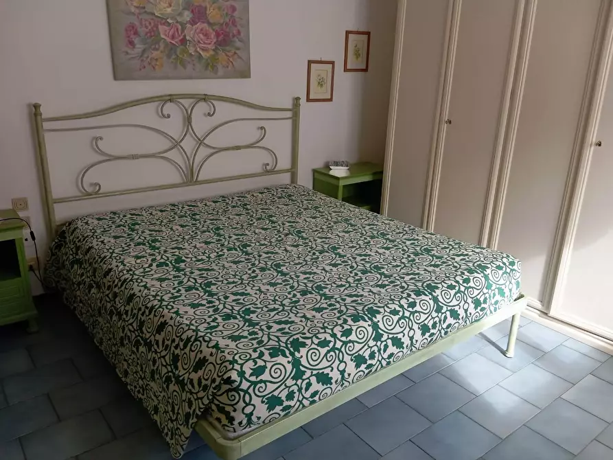 Immagine 22 di Appartamento in vendita  a Carrara