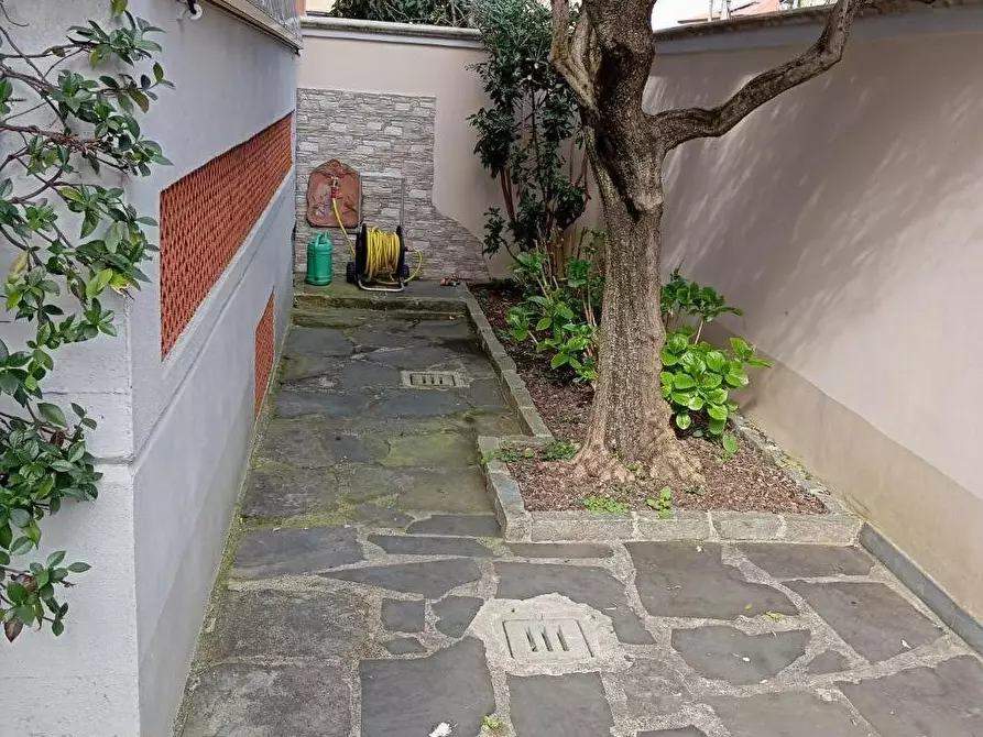 Immagine 4 di Appartamento in vendita  a Carrara