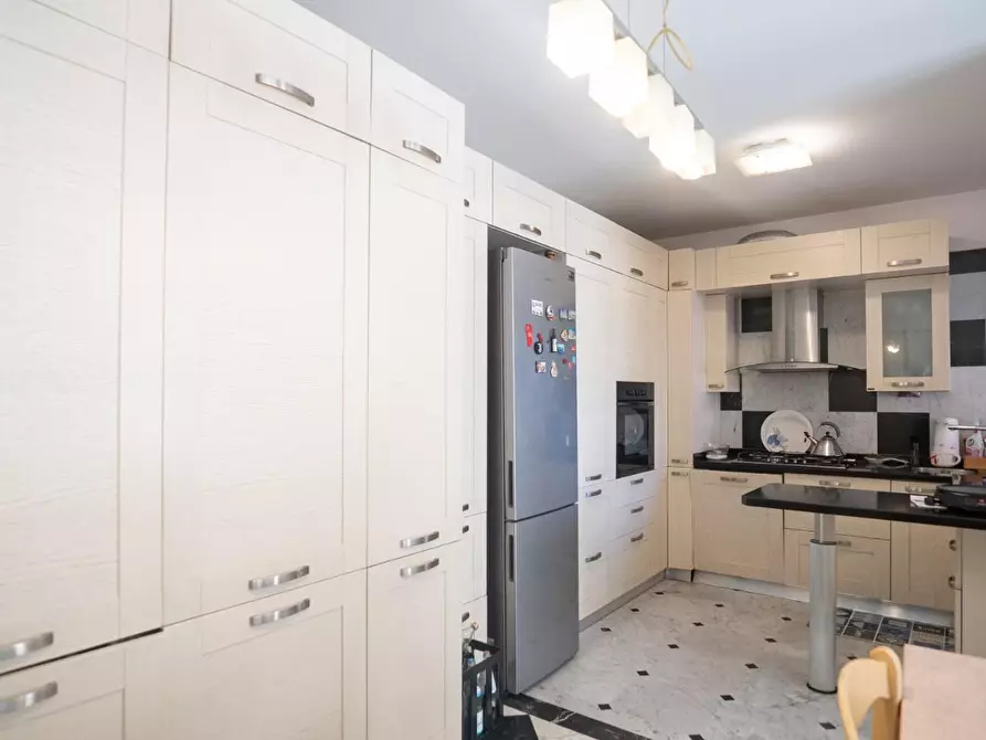 Immagine 8 di Appartamento in vendita  a Carrara