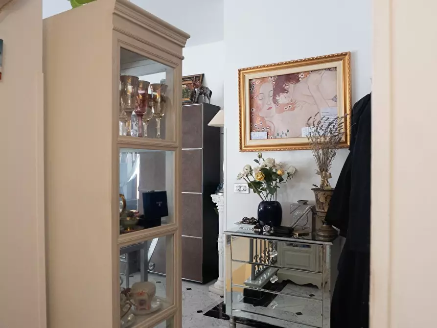 Immagine 11 di Appartamento in vendita  a Carrara