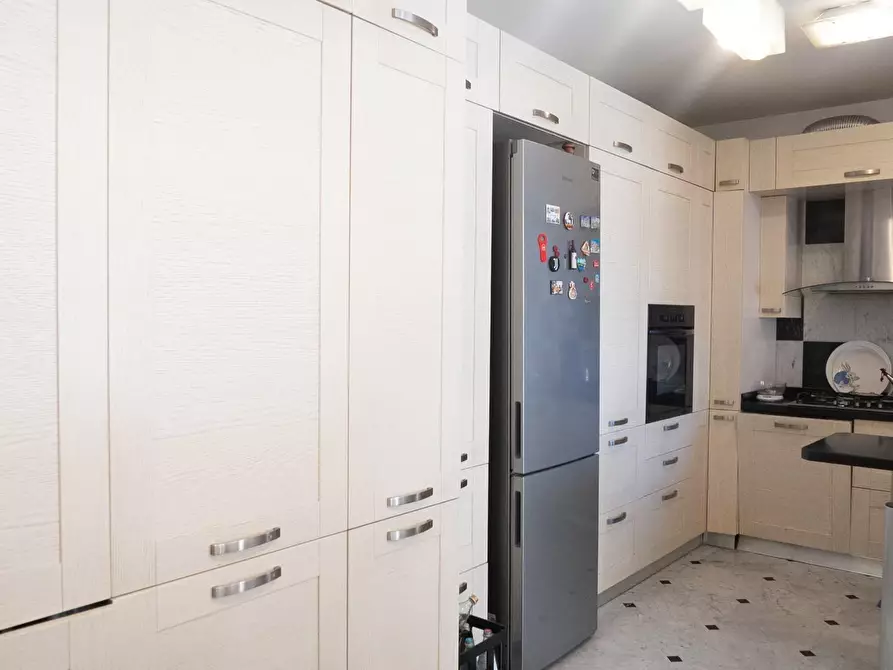 Immagine 12 di Appartamento in vendita  a Carrara