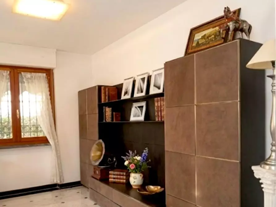 Immagine 6 di Appartamento in vendita  a Carrara