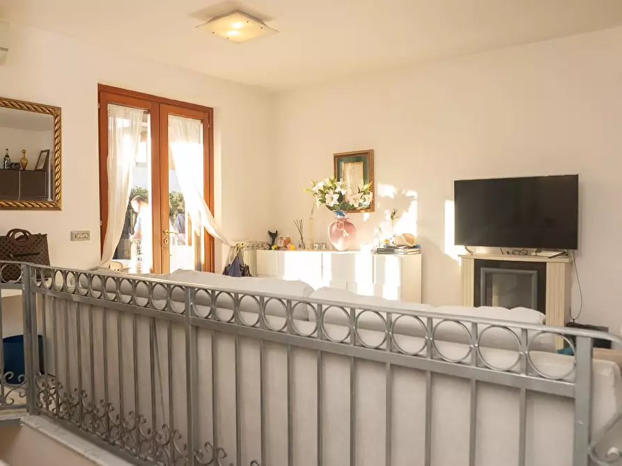 Immagine 15 di Appartamento in vendita  a Carrara