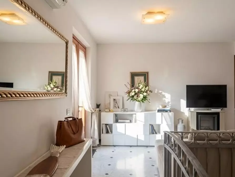 Immagine 14 di Appartamento in vendita  a Carrara