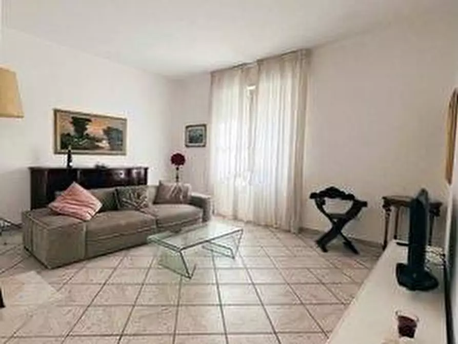 Immagine 2 di Appartamento in affitto  a Livorno