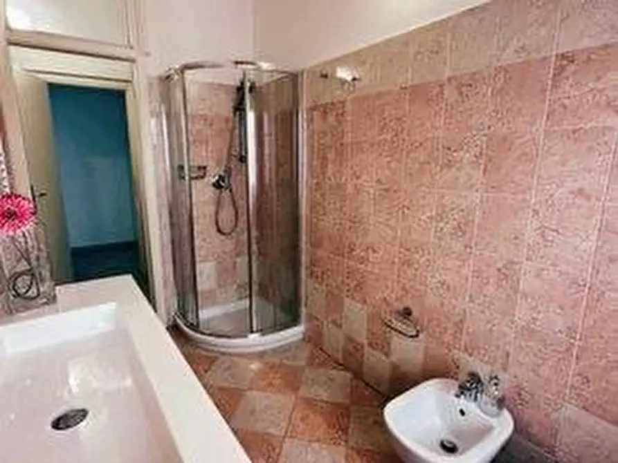 Immagine 9 di Appartamento in affitto  a Livorno