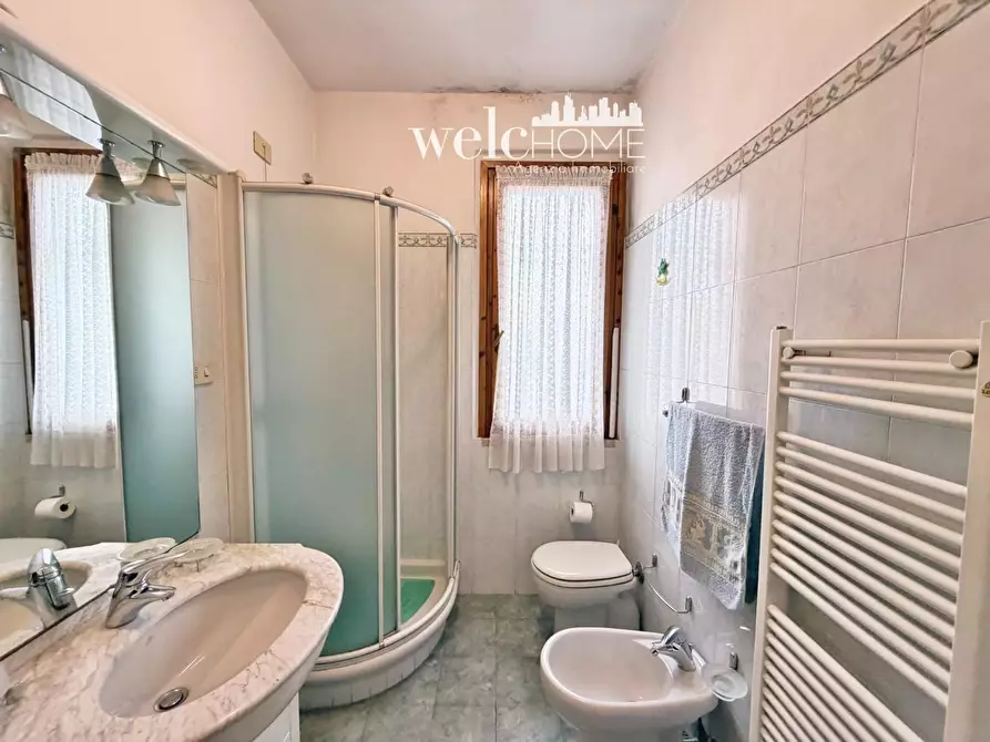 Immagine 26 di Terratetto in vendita  a Campi Bisenzio