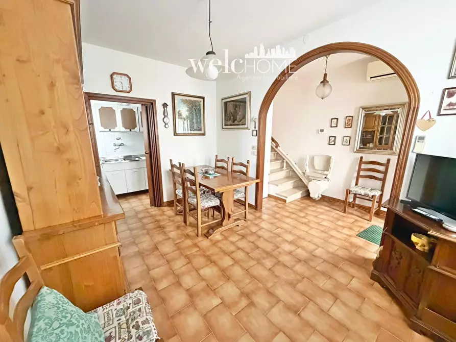 Immagine 1 di Terratetto in vendita  a Campi Bisenzio