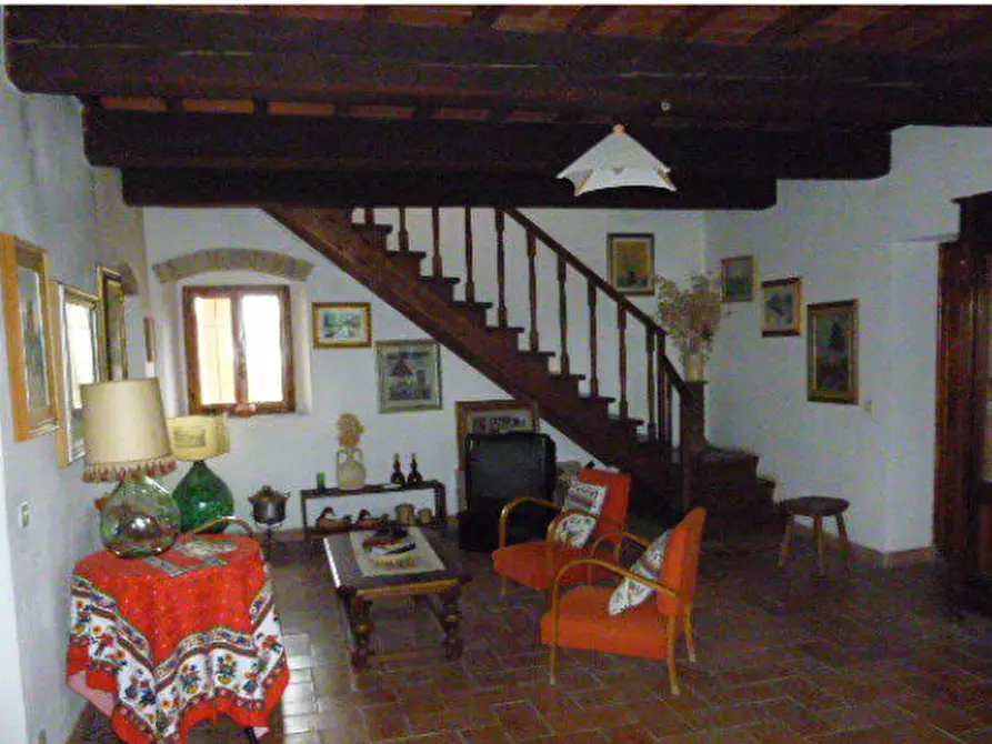 Immagine 8 di Appartamento in vendita  a Greve In Chianti