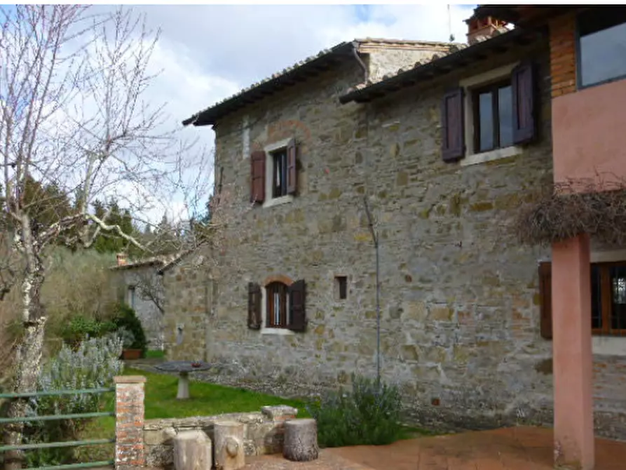 Immagine 5 di Appartamento in vendita  a Greve In Chianti