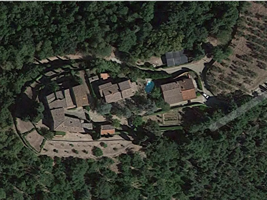 Immagine 2 di Appartamento in vendita  a Greve In Chianti