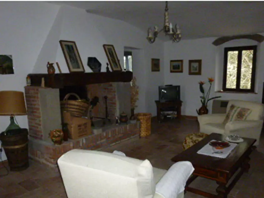 Immagine 16 di Appartamento in vendita  a Greve In Chianti