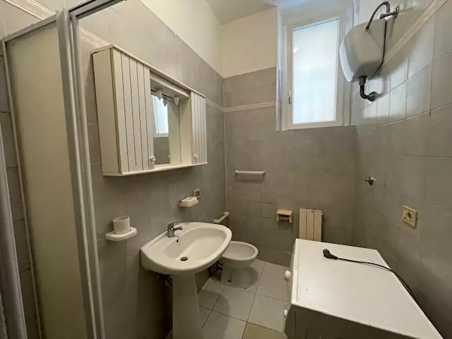 Immagine 5 di Appartamento in affitto  a Pisa