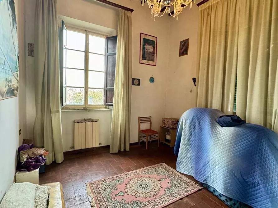Immagine 27 di Villa in vendita  a Lucca